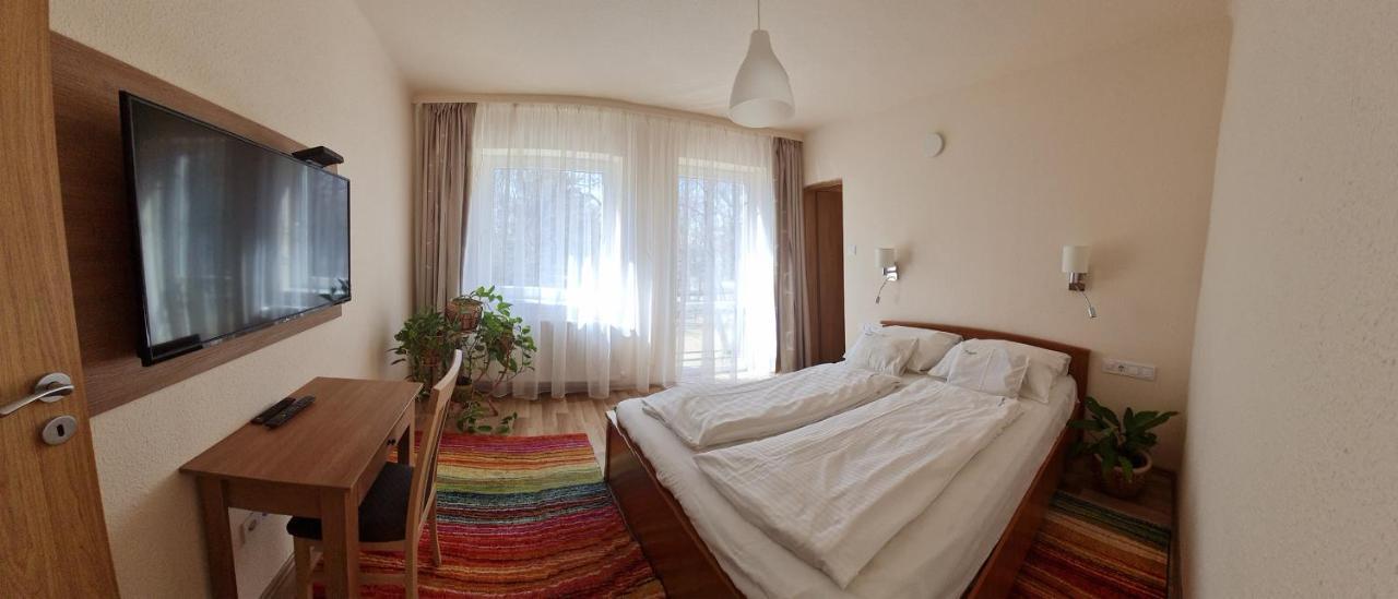 Hotel Platan Panzio Dobogókő Exterior foto